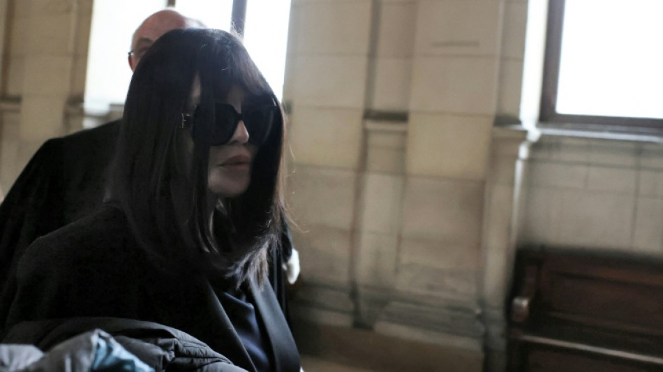 Justi&ccedil;a francesa condena Isabelle Adjani a 10 meses de pris&atilde;o com sursis por fraude fiscal