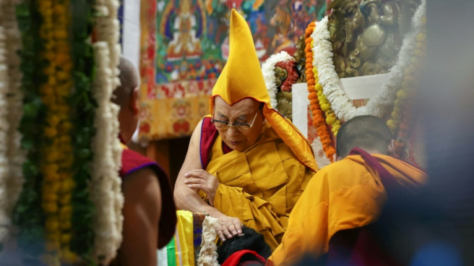 Dalai Lama diz que espera viver mais 30 ou 40 anos