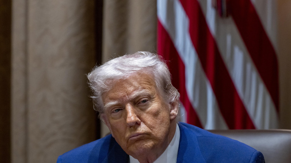 Giudice dà parziale ragione all'Ap contro la Casa Bianca