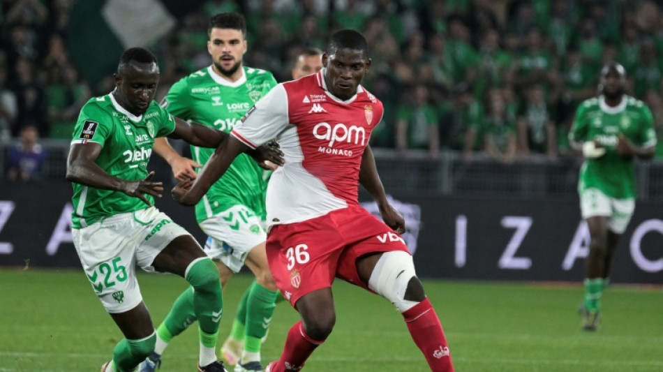 Ligue 1 : Monaco renoue avec la victoire &agrave; Saint-Etienne et remonte sur le podium