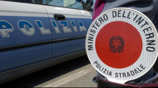 Schianto tra auto e moto, muore una 18enne mentre andava a scuola