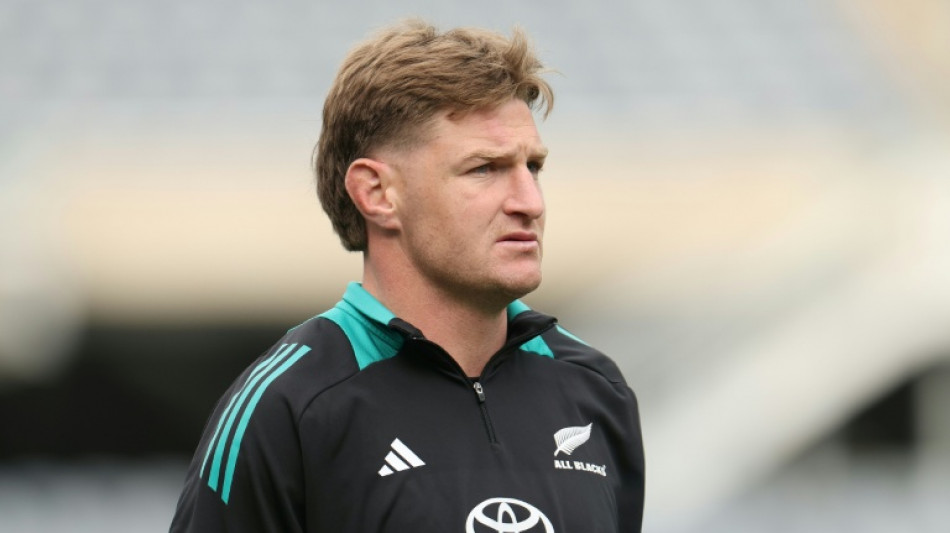 New Zealand make changes after Barrett brothers' injuries as Scotland drop Van der Merwe