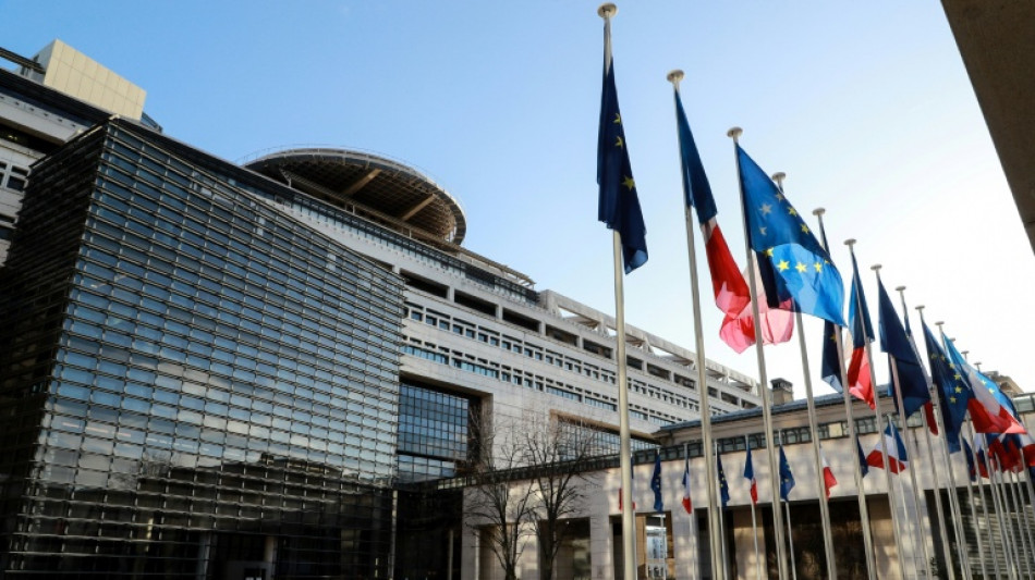 La dette a continu&eacute; de gonfler &agrave; fin juin dans une France en qu&ecirc;te de budget