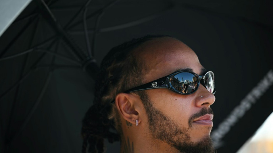 Hamilton sofre acidente durante treino em Montmel&oacute;