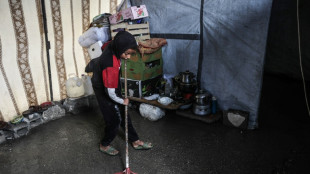 Trempés sous leurs tentes, des Gazaouis affrontent la pluie hivernale