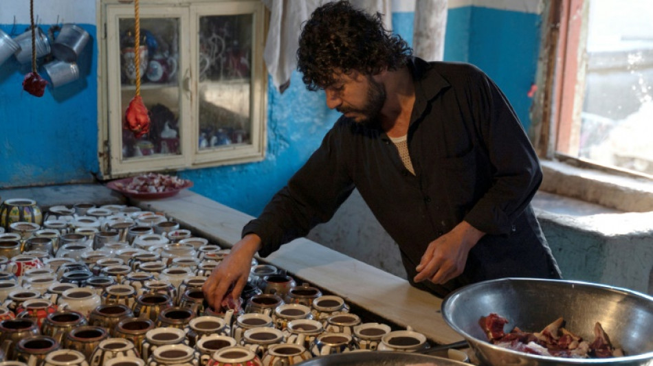 En Afghanistan, les th&eacute;i&egrave;res exhalent les saveurs du mouton 