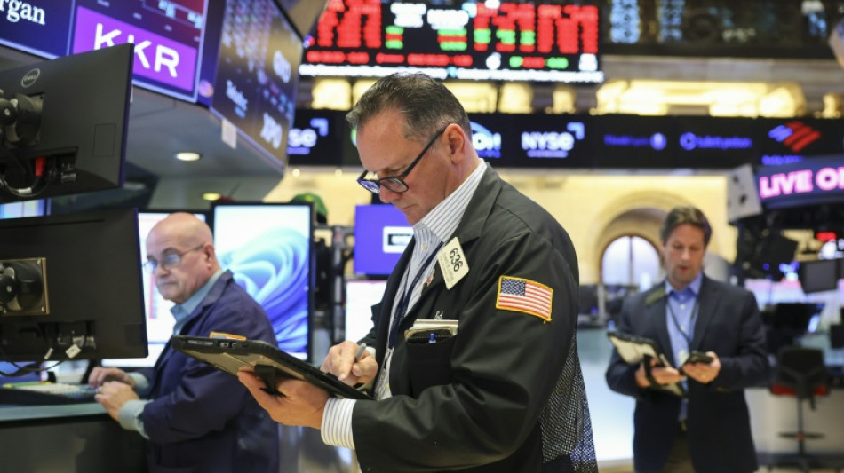 Wall Street ouvre en baisse, toujours guid&eacute;e par les cours du p&eacute;trole