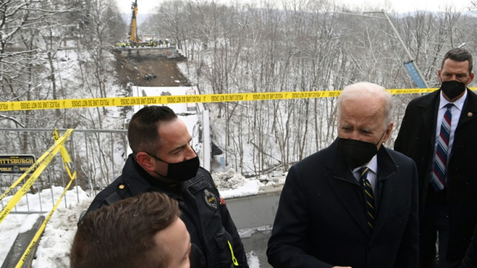 Biden visite un pont effondr&eacute; &agrave; Pittsburgh, juste avant un discours sur les infrastructures