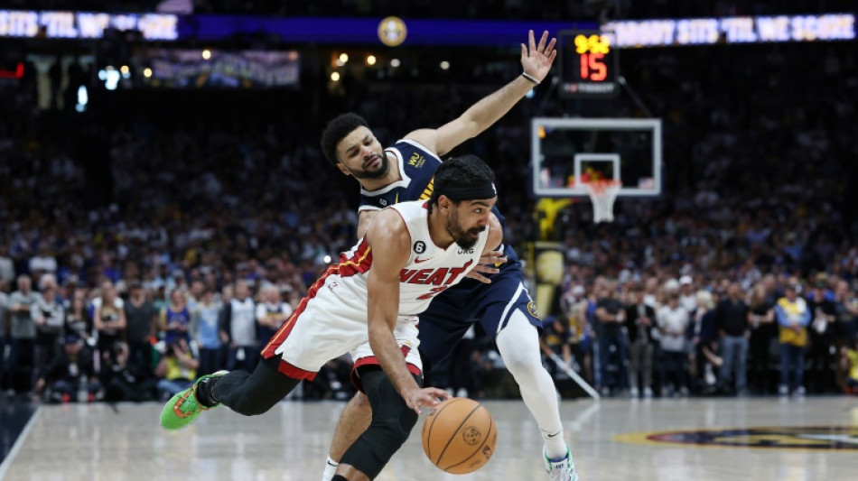 Heat vence Nuggets (111-108) em Denver e empata s&eacute;rie das Finais da NBA