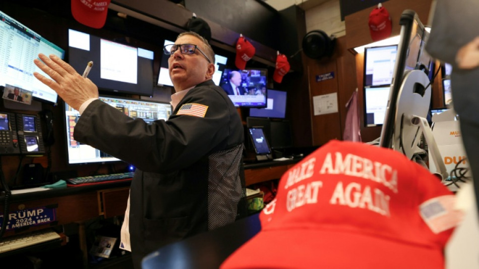 Wall Street en baisse, n'&eacute;chappe plus aux craintes commerciales