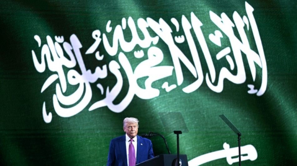 Trump, casting himself as peacemaker, to lift Syria sanctions