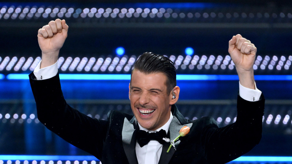 Francesco Gabbani annuncia Occidentali's Party, due live per 10 anni del brano
