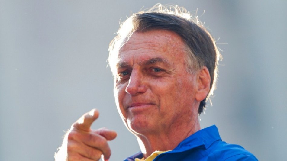 Bolsonaro cancela compromissos de julho ap&oacute;s passar mal 