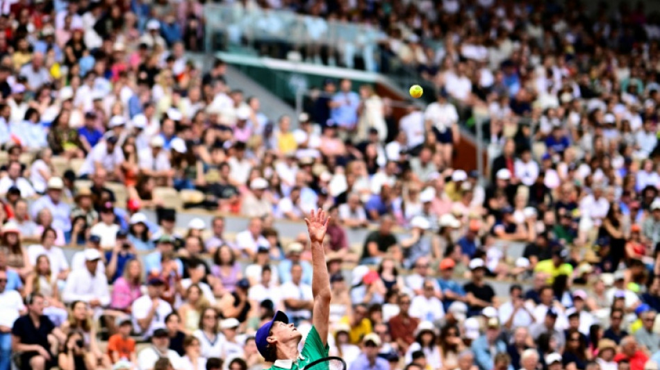 Sinner atropela Lehecka e vai &agrave;s oitavas de Roland Garros