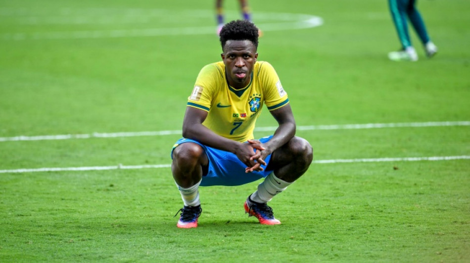 Vin&iacute;cius Jr se defende por n&atilde;o ter cobrado p&ecirc;nalti contra Noruega