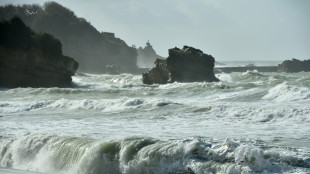Houle "cyclonique" sur la c&ocirc;te atlantique, des plages ferm&eacute;es en Nouvelle-Aquitaine