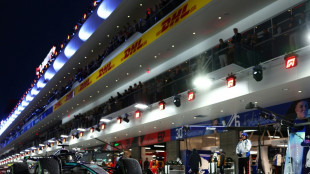 Russell fährt Bestzeit im dritten Training