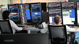 Borsa: l'Europa in rialzo guarda a Wall Street, petrolio in calo