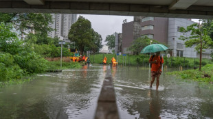 Hong Kong: alerte aux pluies torrentielles, cumul inédit en août depuis le XIXe siècle