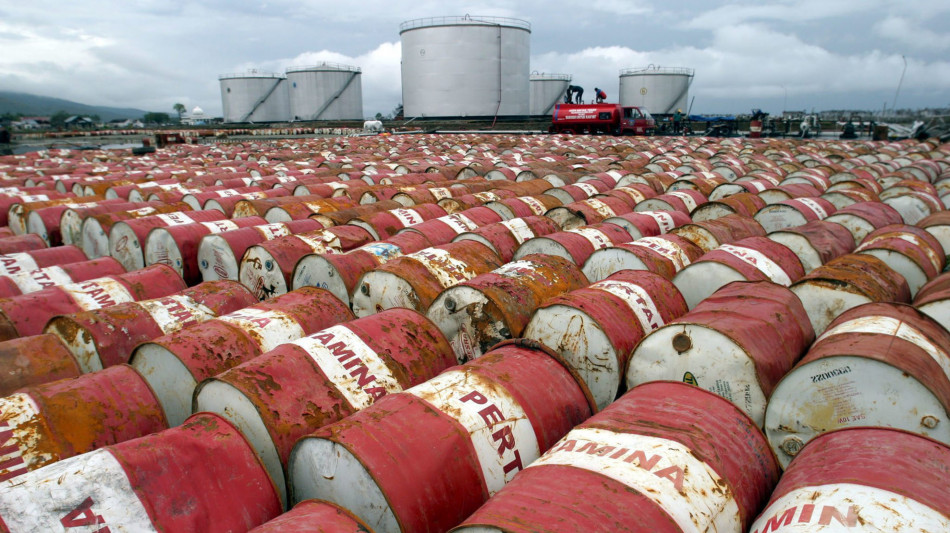 Il petrolio &egrave; in ribasso, Wti scende a 56,23 dollari al barile