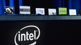 Intel, port&eacute; par la demande pour les puces, a fini 2021 avec des records