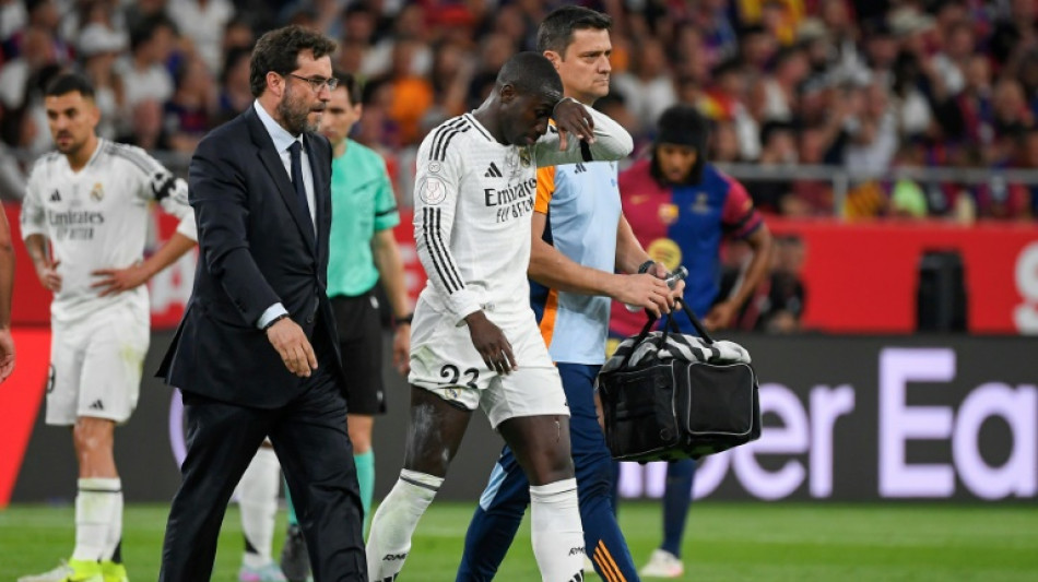 Lesionado, lateral Mendy vai desfalcar Real Madrid por v&aacute;rias semanas