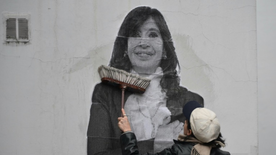Buenos Aires se pr&eacute;pare &agrave; une mobilisation autour de Kirchner, d&eacute;sormais d&eacute;tenue chez elle