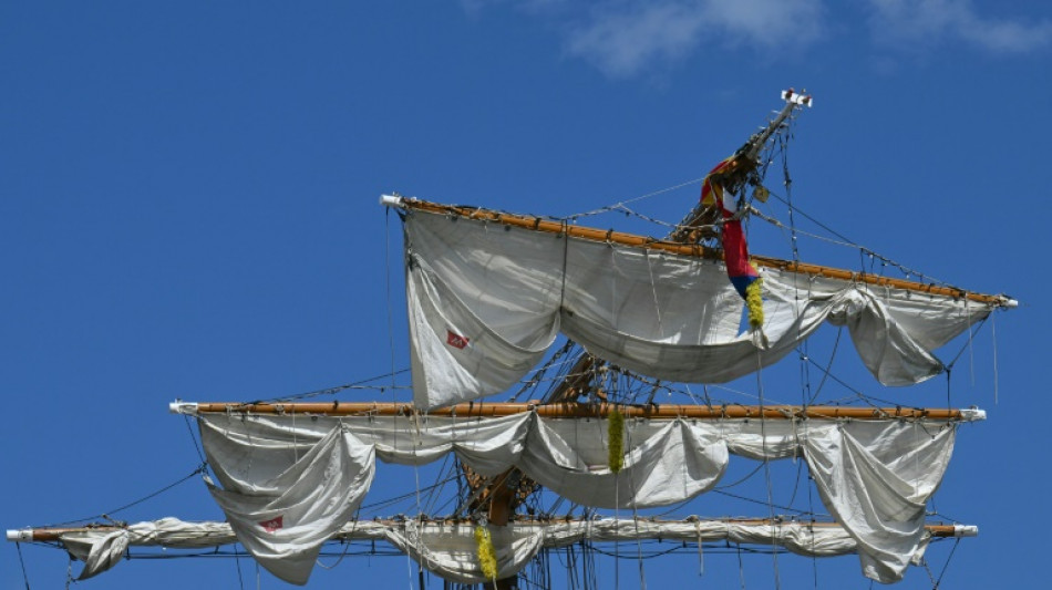 Navio-escola do M&eacute;xico sofre danos de mais de US$ 500.000 em acidente em NY