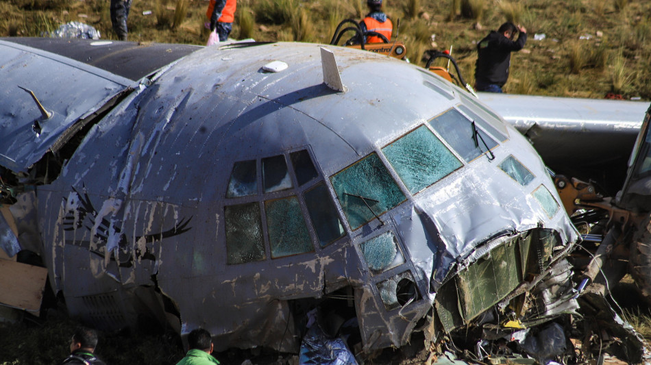 Caccia alle banconote rubate nello schianto dell'aereo in Bolivia