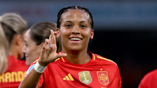 Salma Paralluelo-Vicky L&oacute;pez, las "hermanitas" ponen la alegr&iacute;a en la Roja