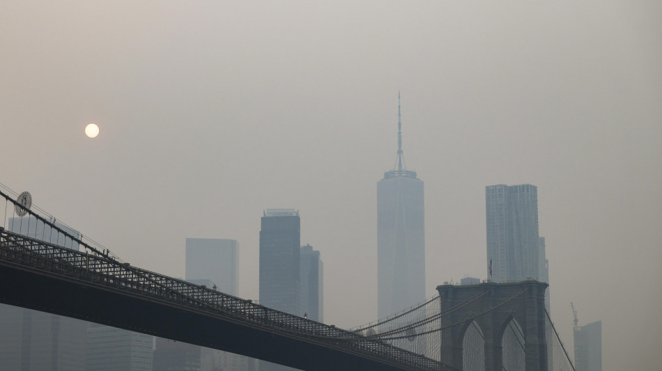 Incendi in Canada, resta in vigore l'allerta inquinamento nelle citt&agrave; Usa