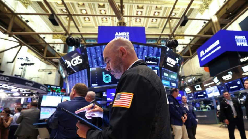 Wall Street attentiste avant des donn&eacute;es &eacute;conomiques am&eacute;ricaines, Nvidia au plus haut
