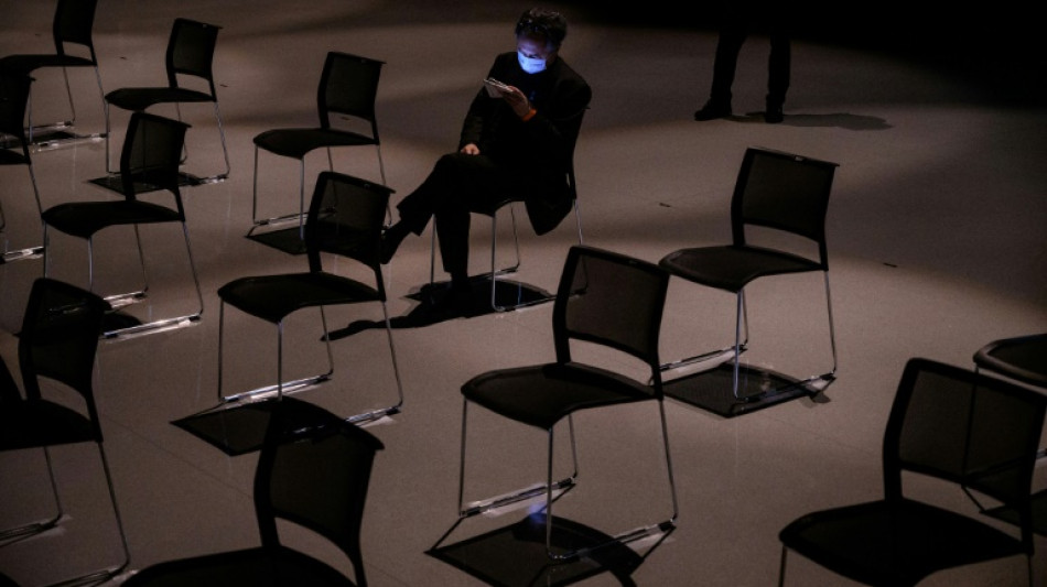 Cuatro arrestados en Japón por vender imágenes obscenas creadas con IA