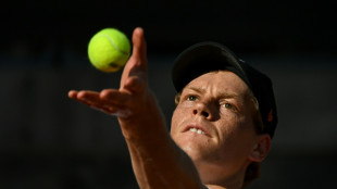 Sinner volta &agrave;s quadras ap&oacute;s 104 dias contra argentino Navone em Roma