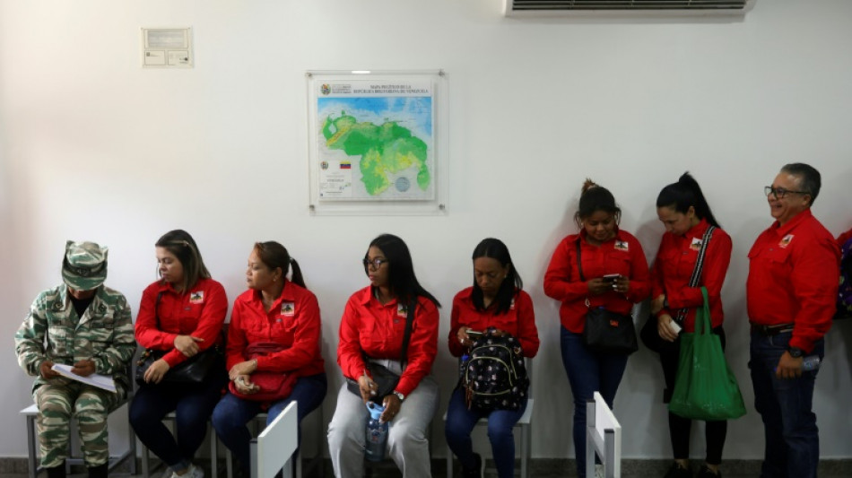 "La Patrie nous appelle": le Venezuela enr&ocirc;le dans la milice pour faire face aux menaces am&eacute;ricaines