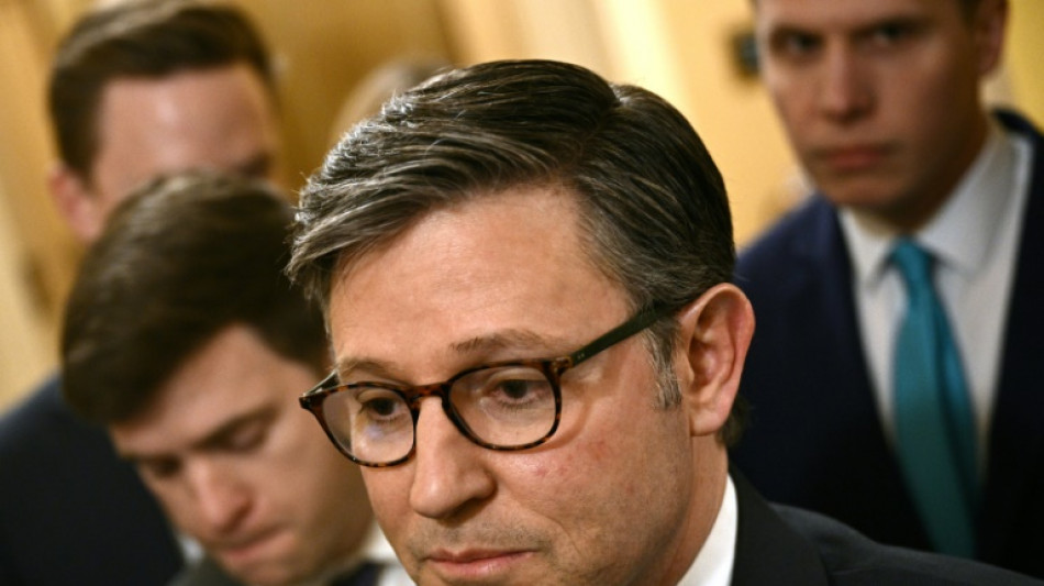 Resolução orçamentária de Trump atrasa na Câmara em meio a oposição republicana