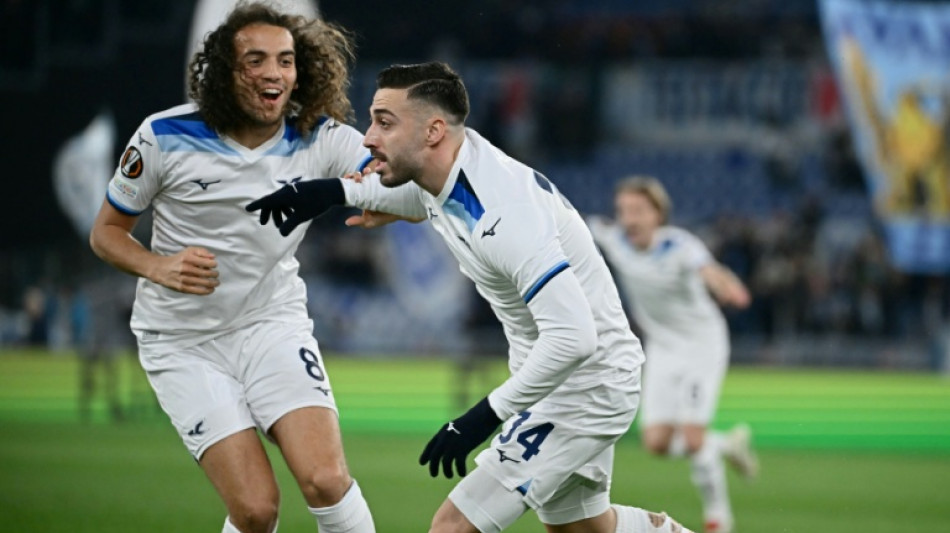 Zagueiro espanhol Mario Gila deixa Lazio e assina com Milan