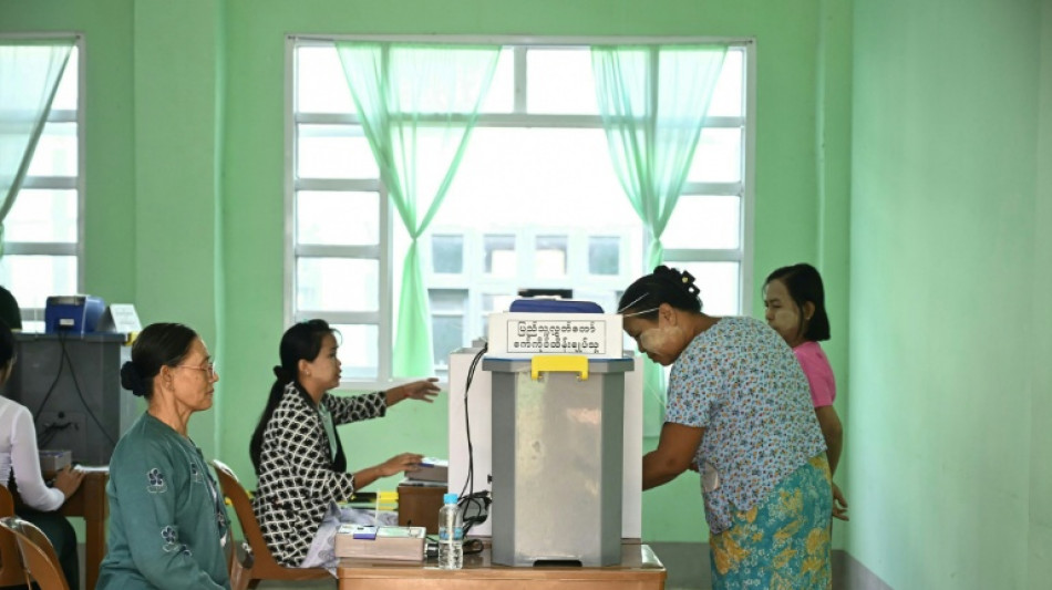 Mianmar encerra &uacute;ltima rodada de elei&ccedil;&otilde;es convocadas pela junta militar