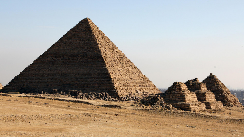 Scoperte due cavità nella piramide di Micerino a Giza