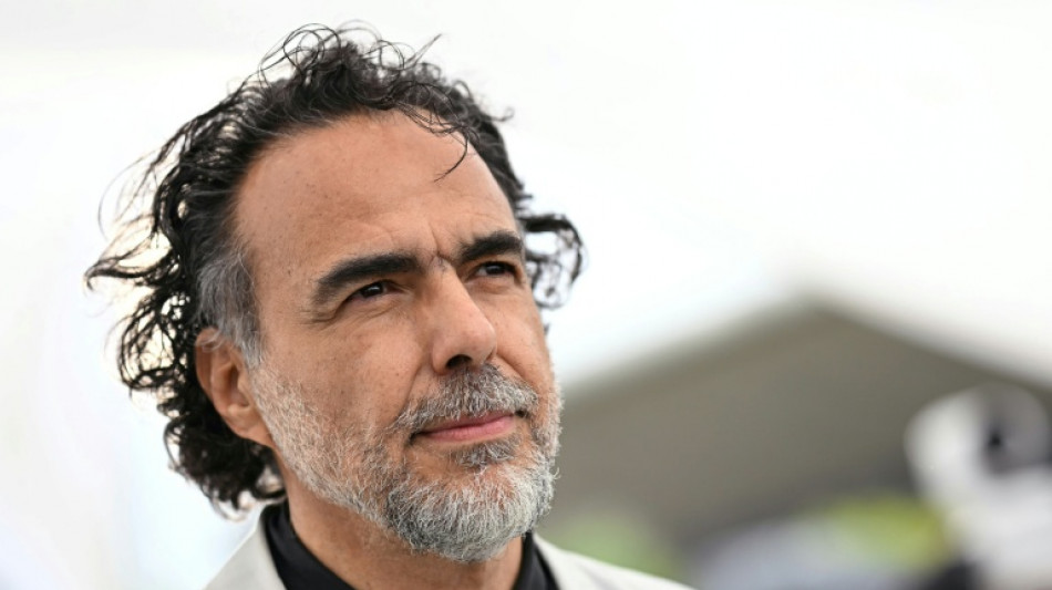 I&ntilde;&aacute;rritu prepara instala&ccedil;&atilde;o sobre 'Amores Brutos' com material n&atilde;o utilizado