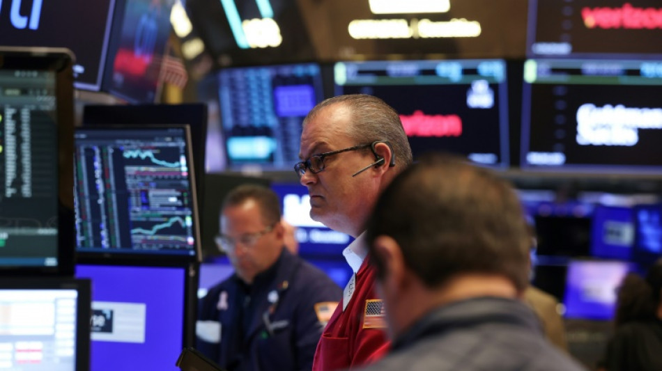 Wall Street avance, rassur&eacute;e par un nouvel indicateur d'inflation