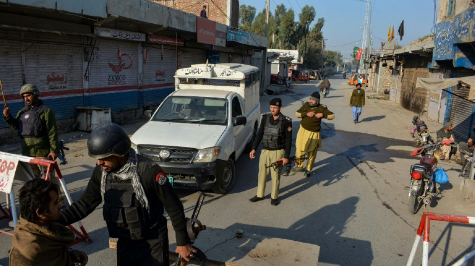 Pakistan: 33 preneurs d'otages tu&eacute;s lors de la lib&eacute;ration d'un poste de police