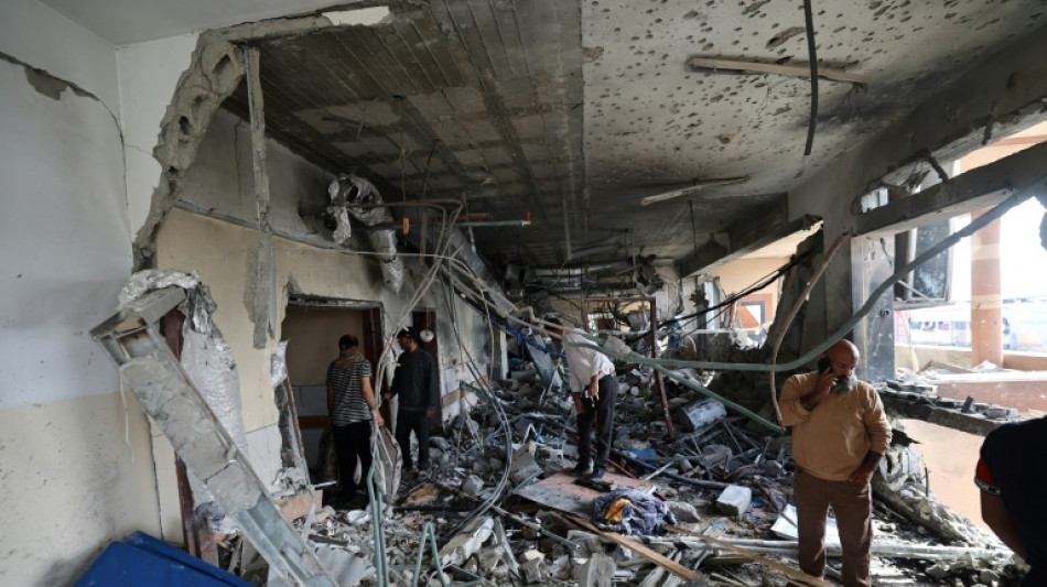 Israel bombardea un hospital en Gaza y Hamás reporta la muerte de un periodista ingresado