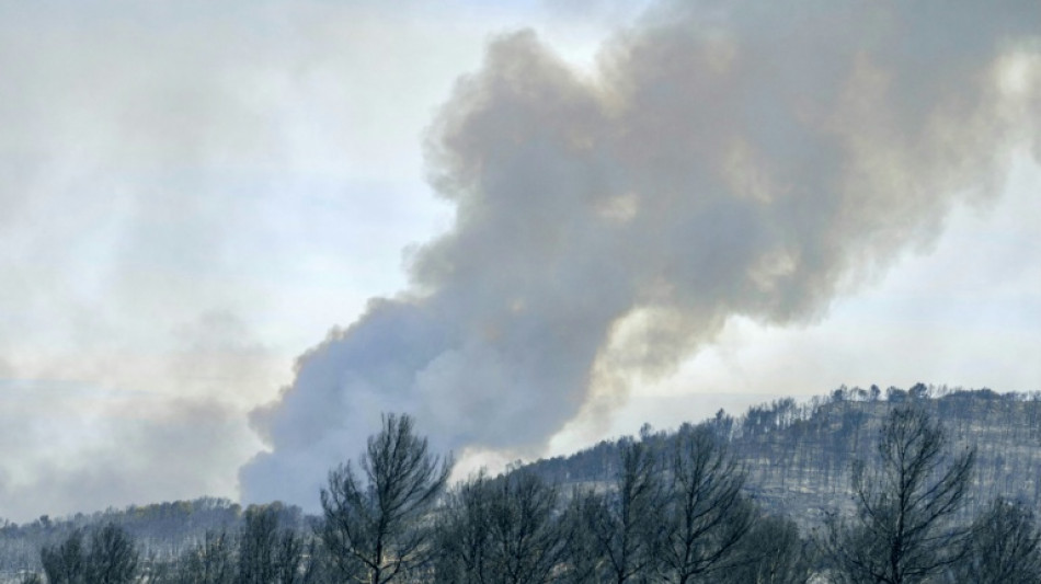 Un incendio en el sur de Francia arrasa 11.000 hectáreas y deja una mujer muerta