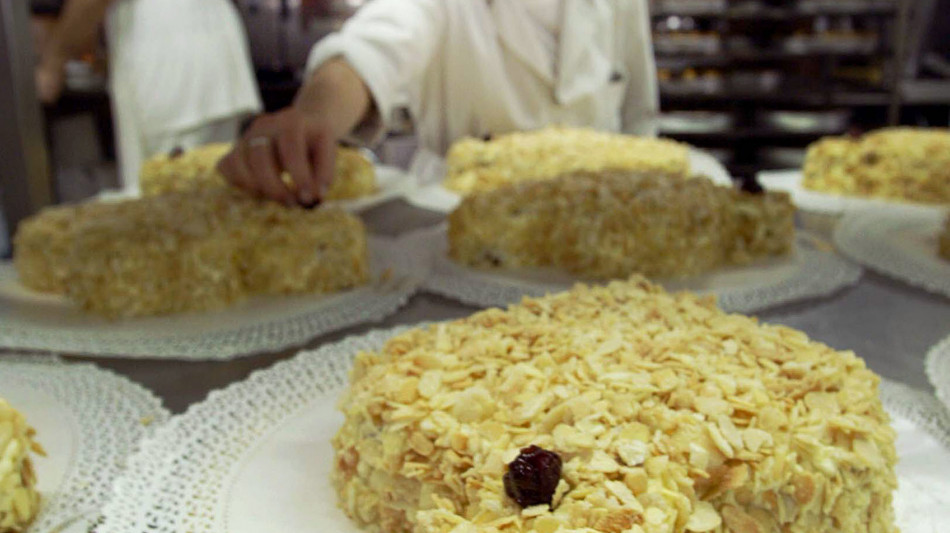 Altroconsumo, vola la colomba di Pasqua, prezzi in rialzo 20%