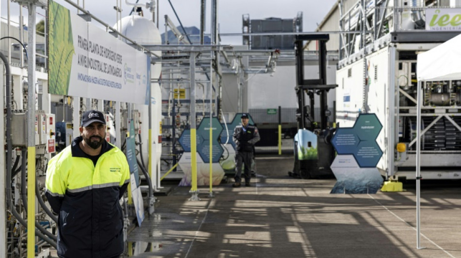 Chile inaugura su primera planta de producci&oacute;n de hidr&oacute;geno verde 