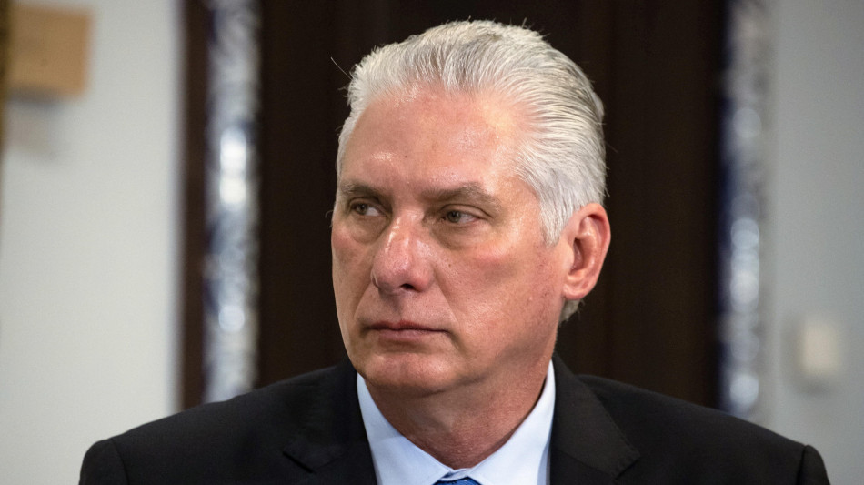 Presidente di Cuba, 'non mi dimetter&ograve; sotto pressione degli Usa'