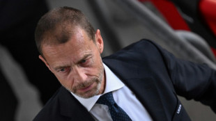 Uefa vai consultar partes interessadas sobre transfer&ecirc;ncia de jogos para outros continentes