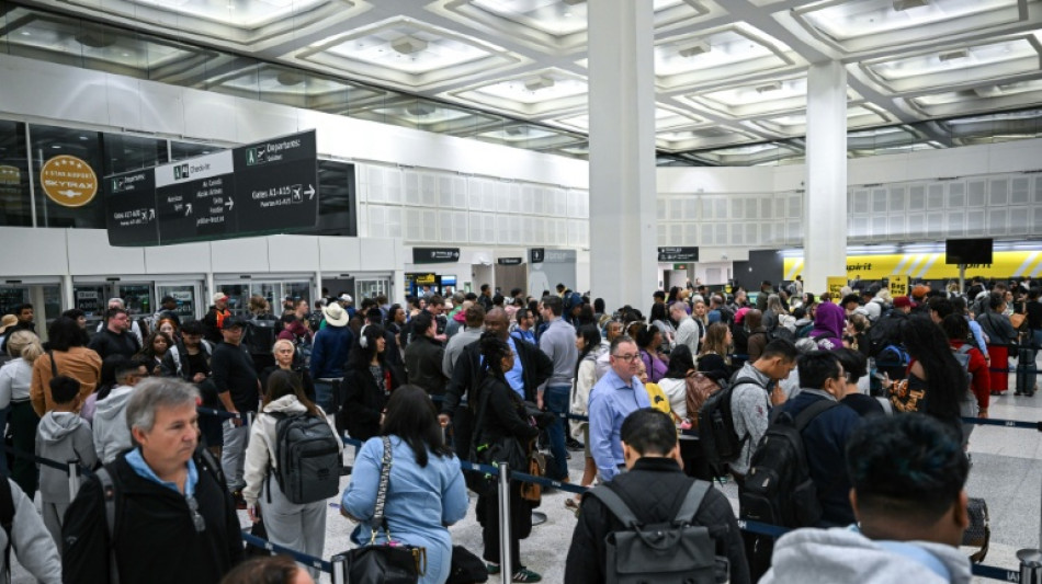 Haushaltsstreit: Trump k&uuml;ndigt Einsatz von ICE-Mitarbeitern an Flugh&auml;fen an