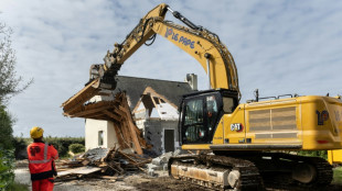 Finist&egrave;re: premi&egrave;res d&eacute;molitions de maisons menac&eacute;es par la mont&eacute;e des eaux
